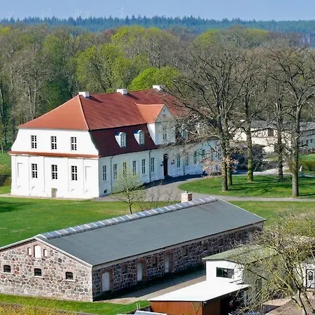 Jagdschloss 호텔 *