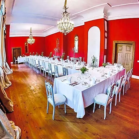 Jagdschloss Hotel *