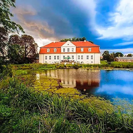 Jagdschloss *