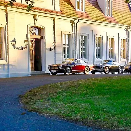 Jagdschloss *